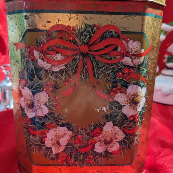 Wonderful Tall Tin  13 Assorted Christmas Cards And 15 Envelopes Made In England - Picture 4 of 11